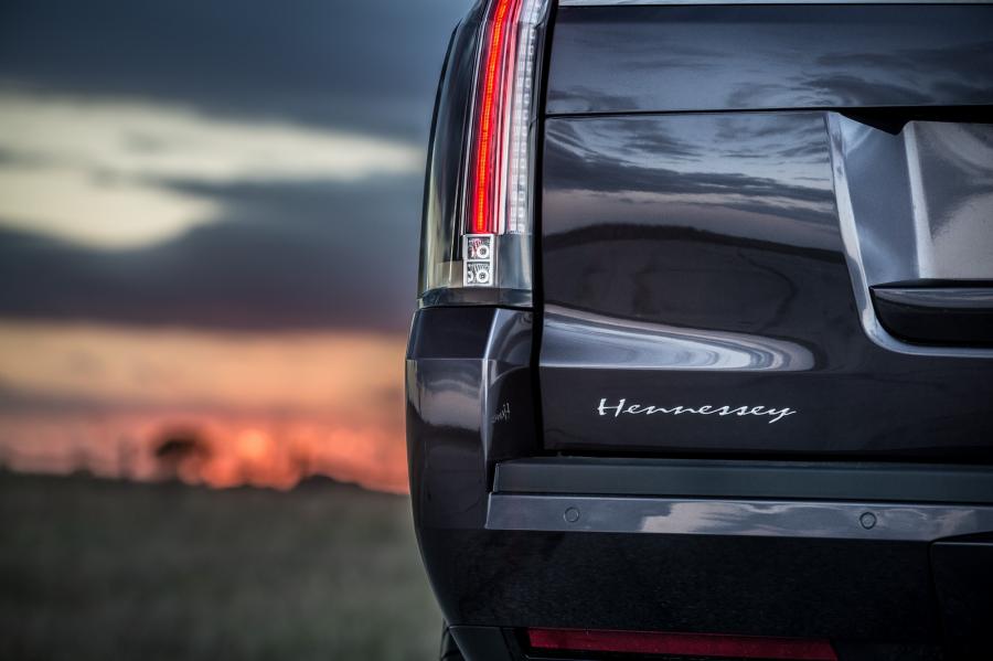 Детали экстерьера Cadillac Escalade HPE800 Supercharged by Hennessey 2015 года  (фото 12 из 17)